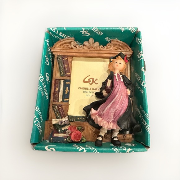 Vintage Cherie & Kalvin Collection Graduation Frame 2x3 - Picture 1 of 2